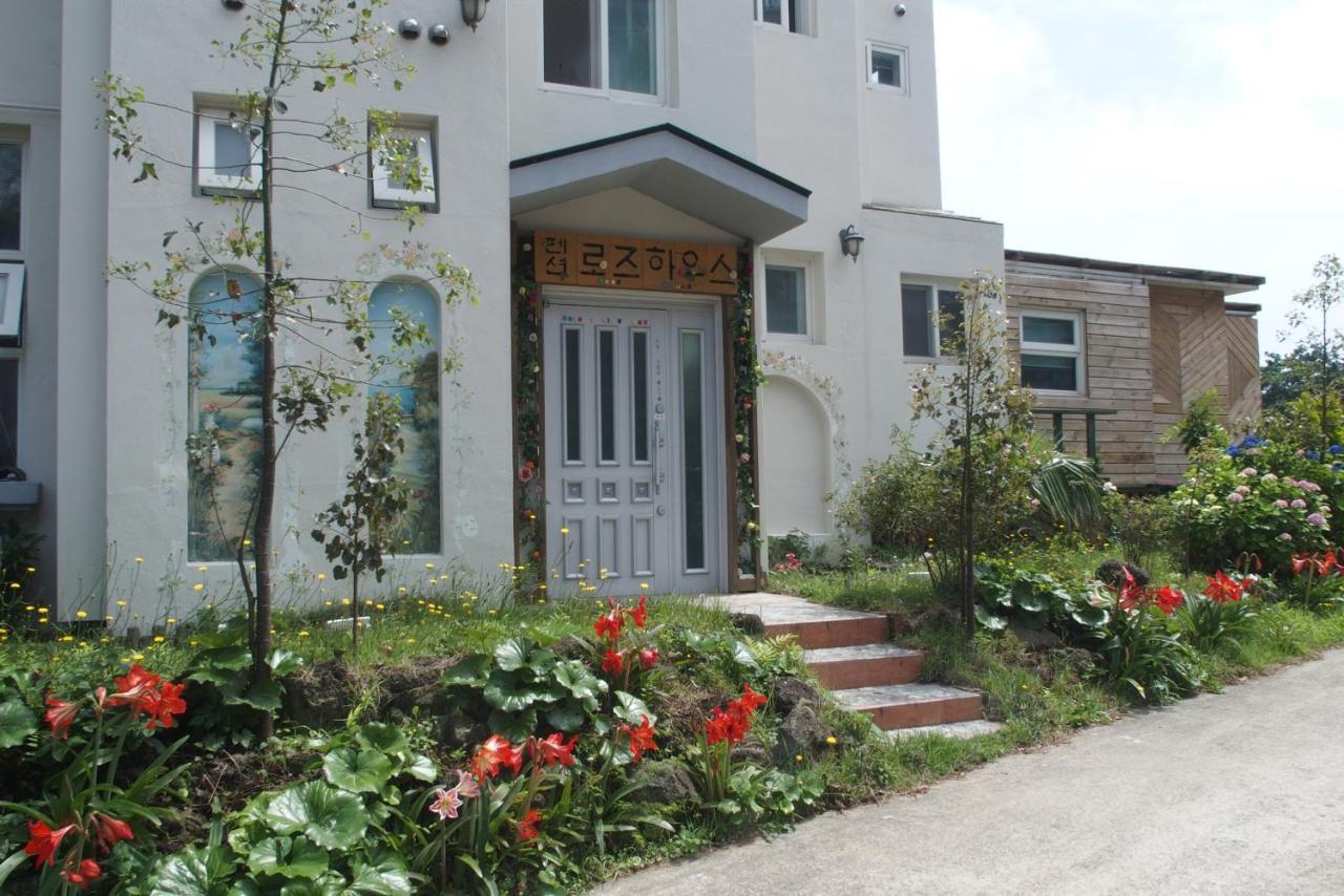 Black Rosehouse Seogwipo Exterior photo